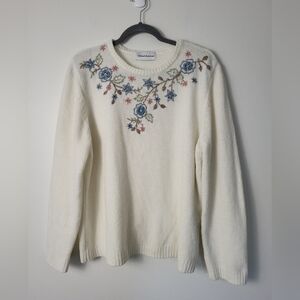 Vintage White Floral Embroidered Sweater